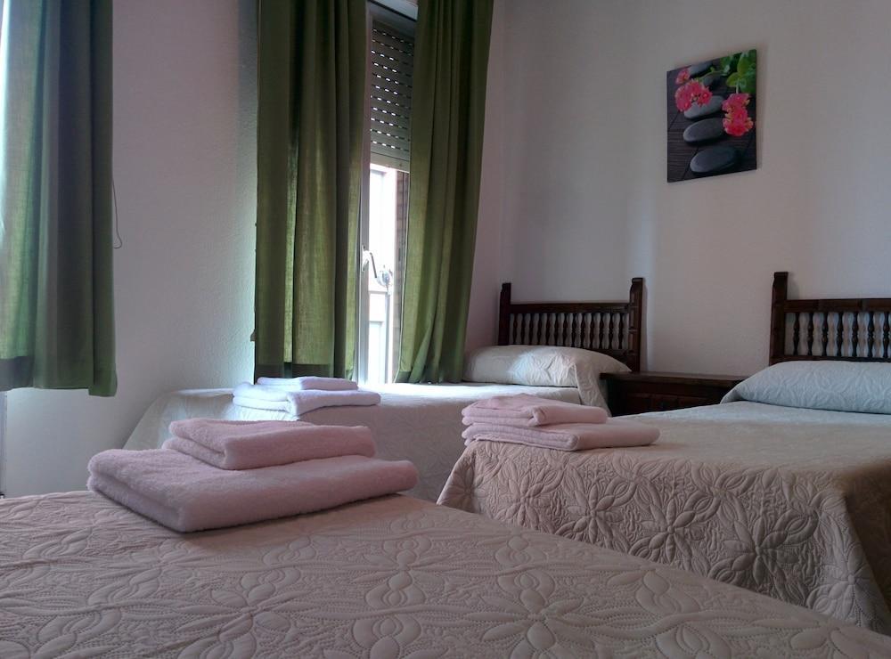 סוריה Hostal Santa Barbara מראה חיצוני תמונה