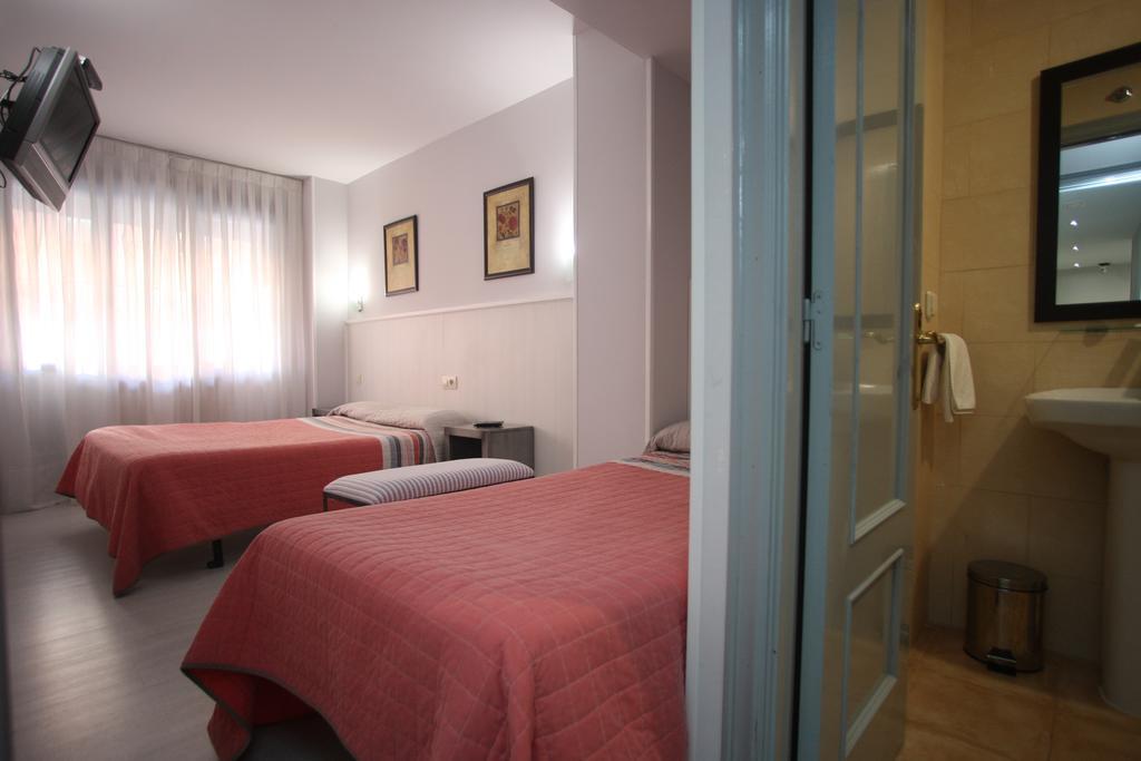 סוריה Hostal Santa Barbara מראה חיצוני תמונה